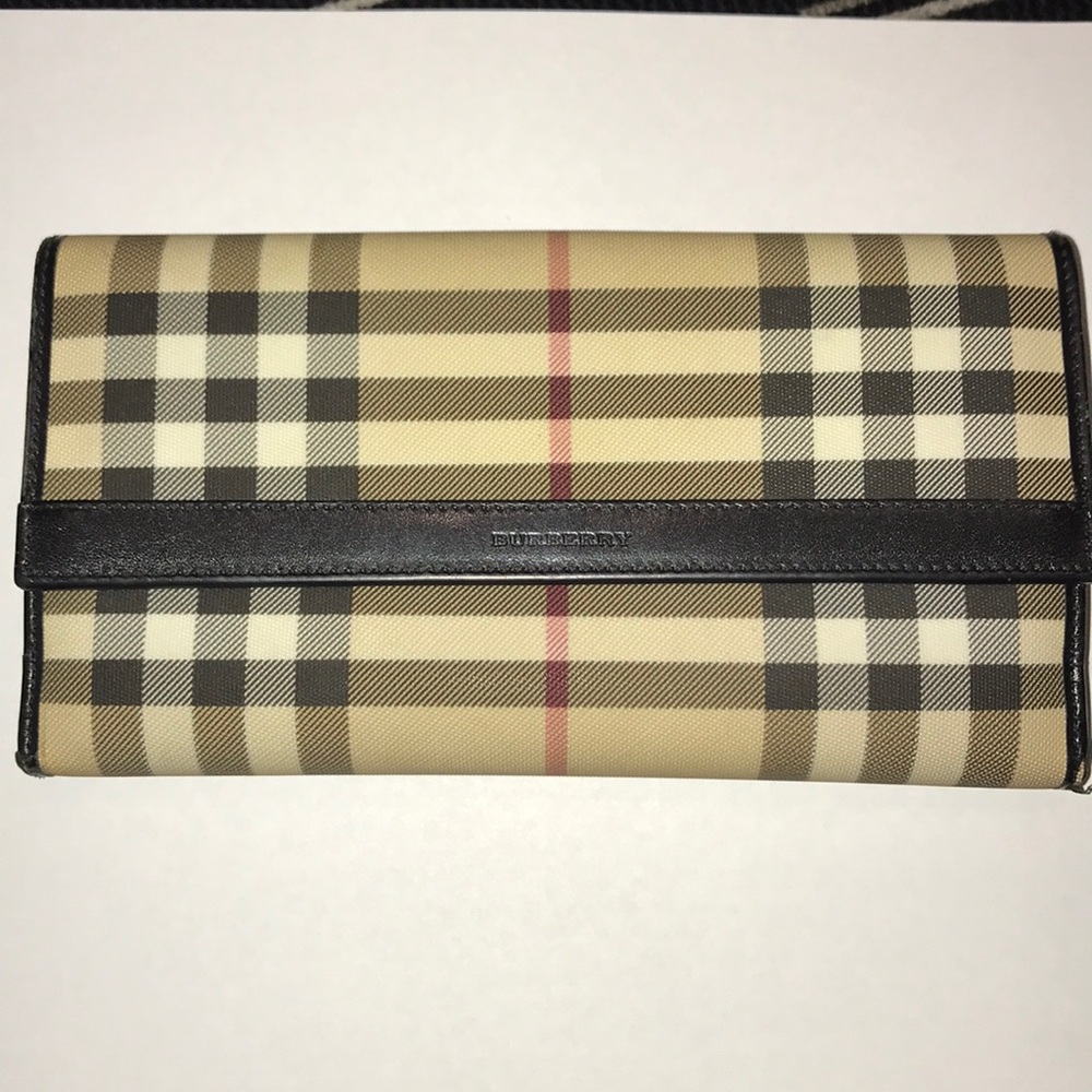 Burberry signature nova check plaid wallet